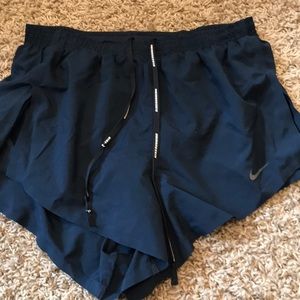 Nike 2” split running shorts